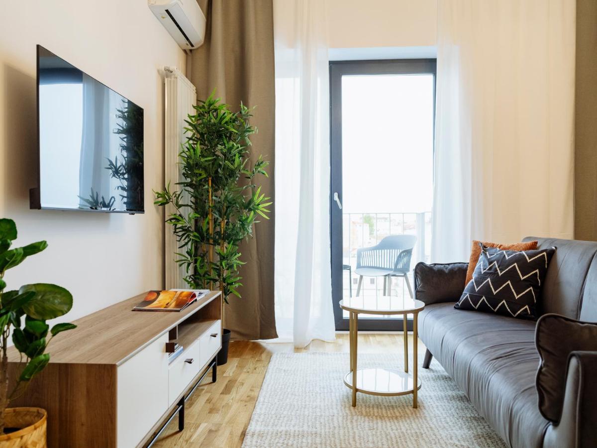 Sunny 2Br Flat - Top Location - Amazing Balcony 布加勒斯特 外观 照片